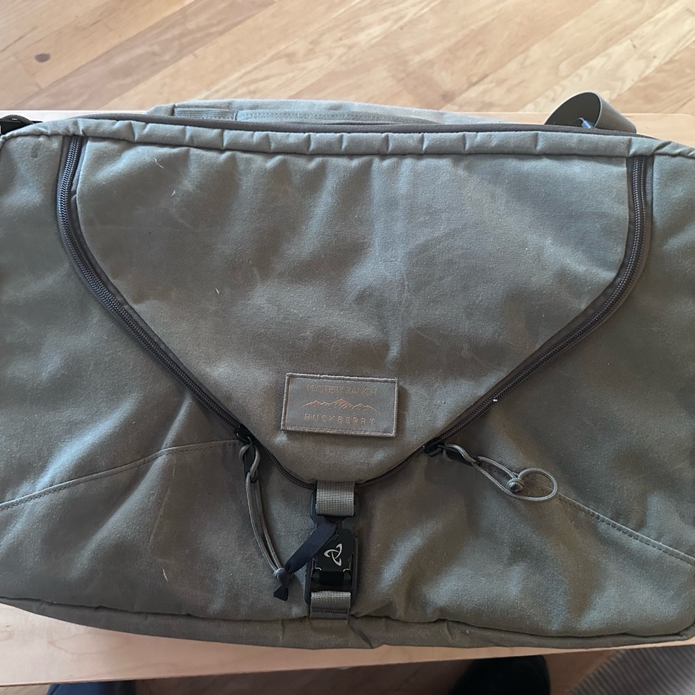 Mystery Ranch x Huckberry Mission Hybrid 40L - Like New - Use Only Once.